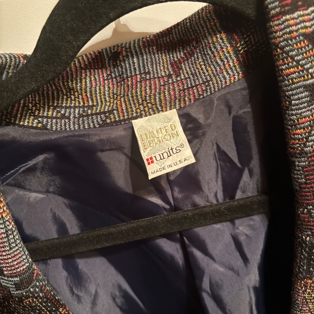 Patterned Women's Jacket - Picture 3 of 5